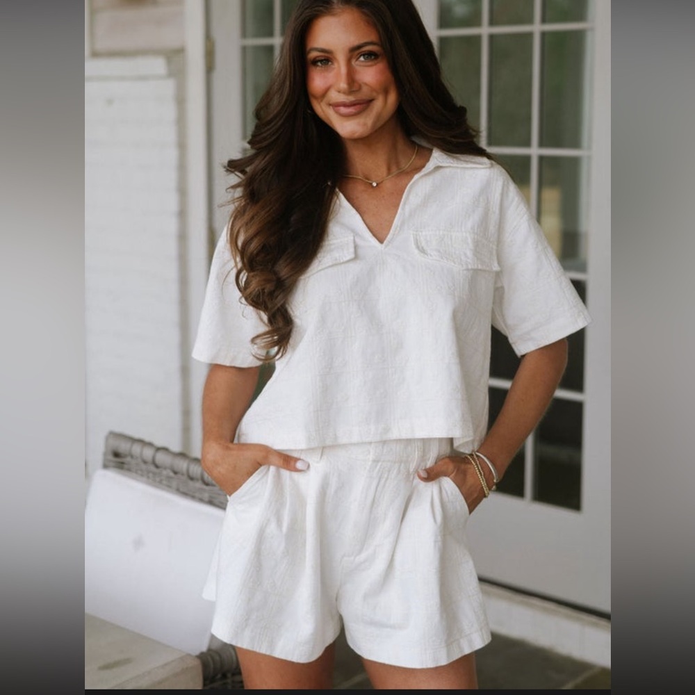 These three boutique embroidered shorts set